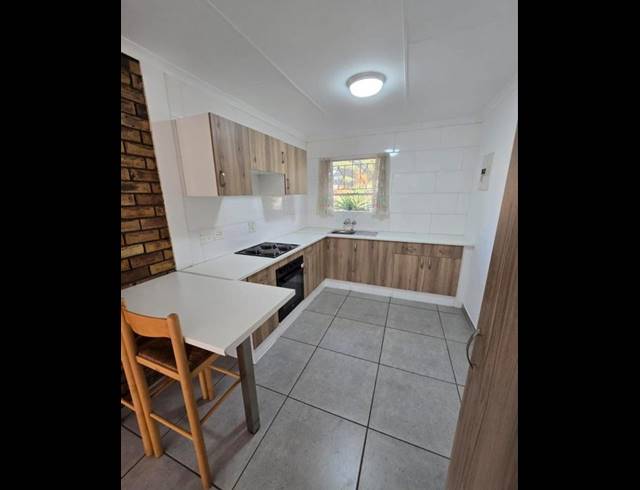 2 BEDROOM TOWNHOUSE FOR SALE IN NEW REDRUTH